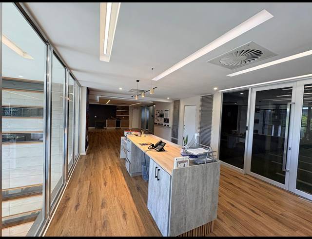 760M² OFFICE TO LET IN VORNA VALLEY